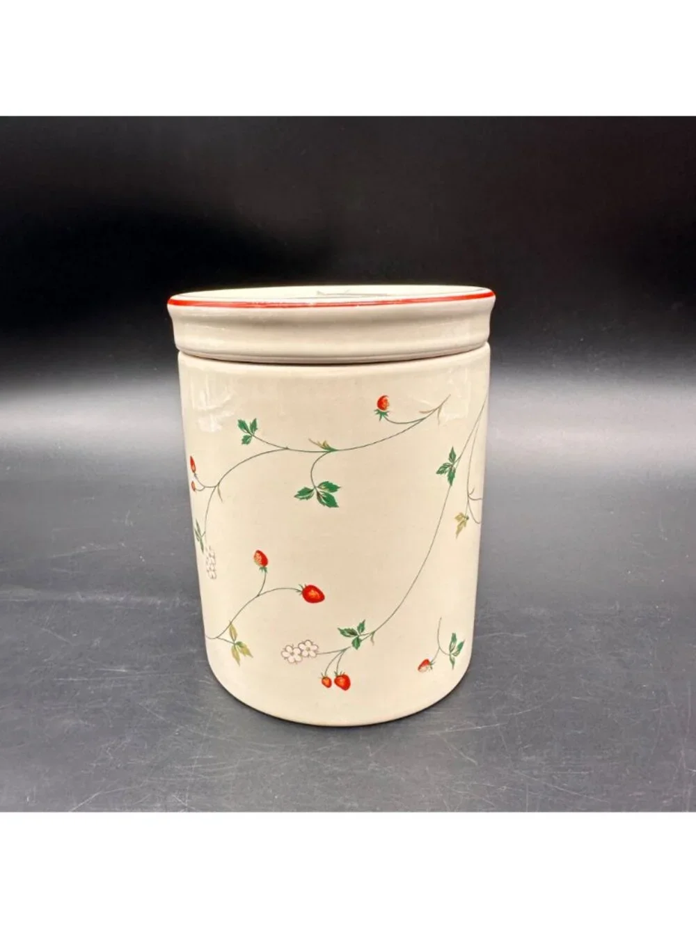 Vintage Strawberry Canister Jar Cottage Granny 1980s Korea Ceramic Storage Retro - Picture 3 of 10